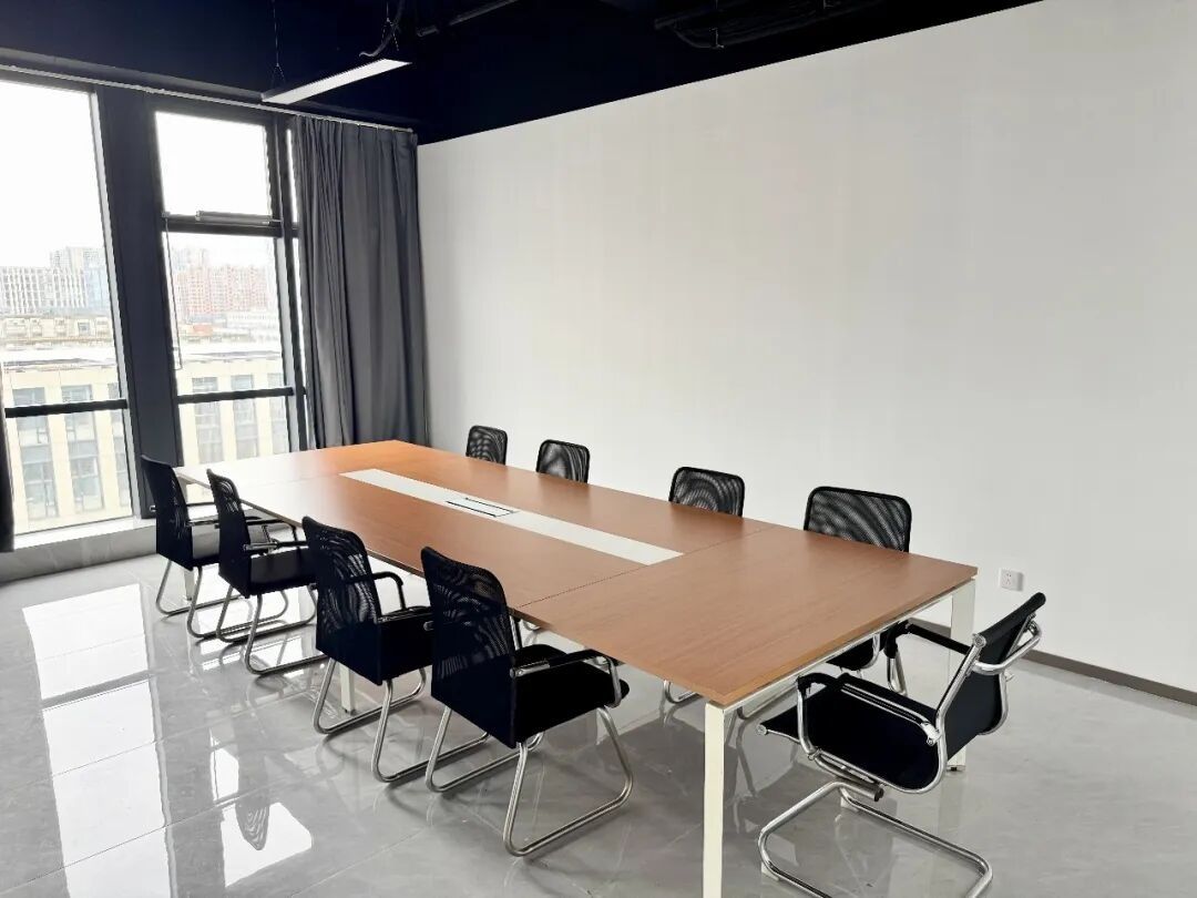 Small meeting room for project reviews and online discussions